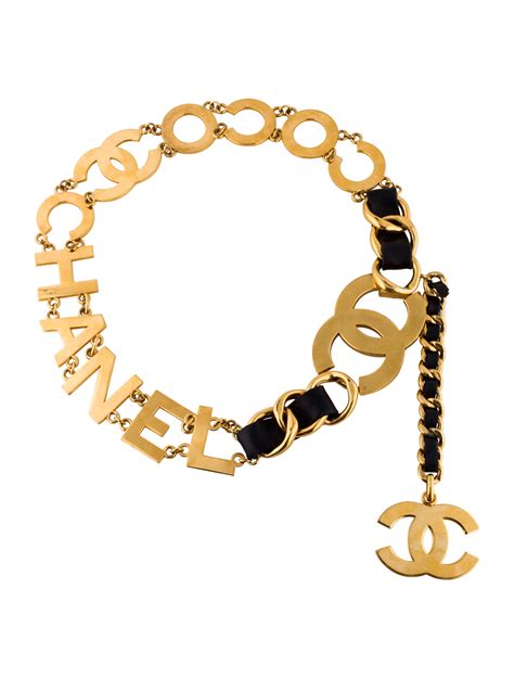 Chanel online shop accessories